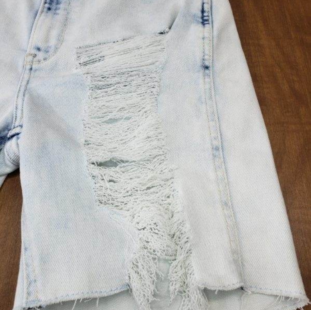 NWT Hollister Ultra DISTRESSED High Rise SHORTS Bermuda Women's W25 Soft Stretch - Picture 3 of 14